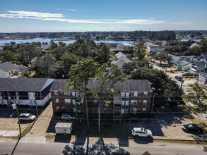 9567 16th Bay St in Norfolk, VA - Building Photo - Building Photo