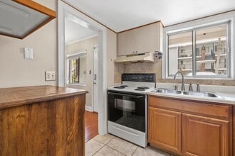 2047 Canal Dr in Bradenton, FL - Building Photo - Building Photo