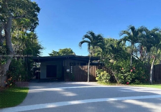 property at 1601 SW 10th St