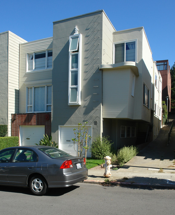 146-148 Beaumont Ave in San Francisco, CA - Building Photo