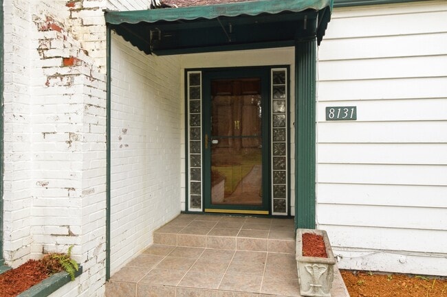 8131 Veterans Dr SW in Lakewood, WA - Building Photo - Building Photo