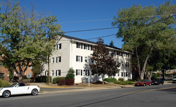 Colonies Arlington in Arlington, VA - Foto de edificio - Building Photo