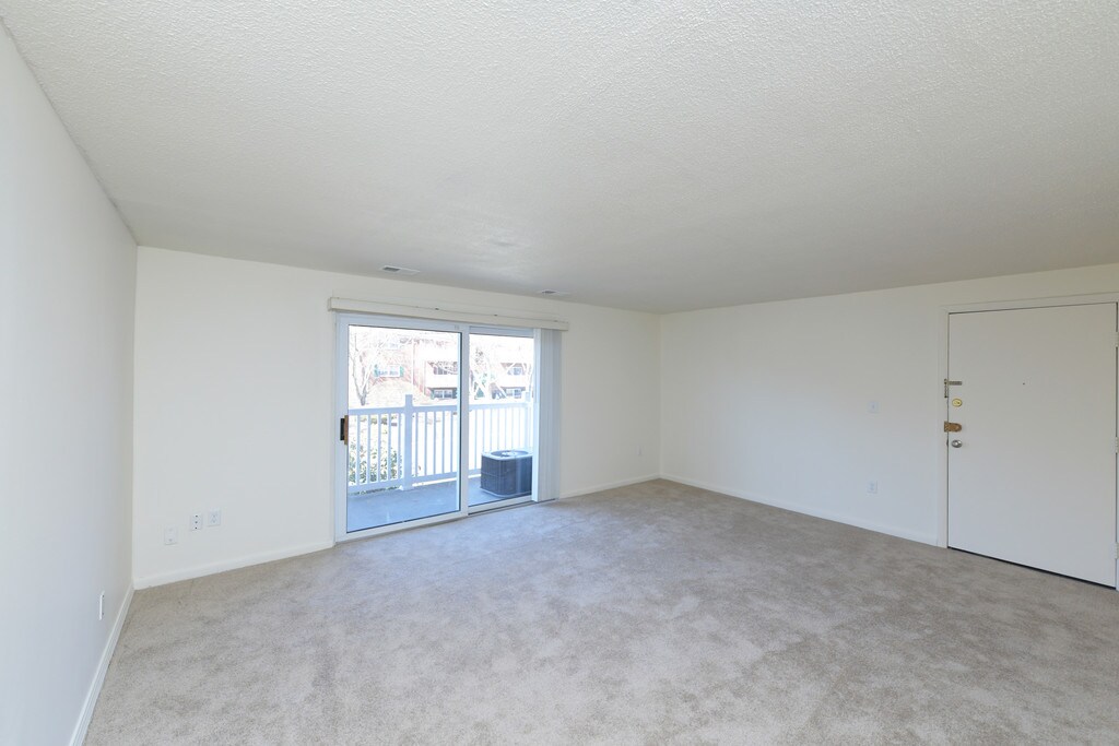 Belmont West Brockton, MA Apartments