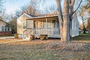 760 Hopkins Dr in Birmingham, AL - Building Photo