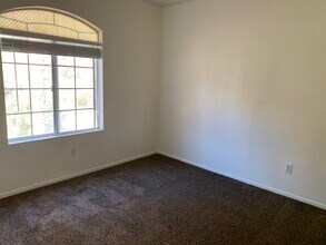 3419 Twilight Star Dr in Las Vegas, NV - Foto de edificio - Building Photo