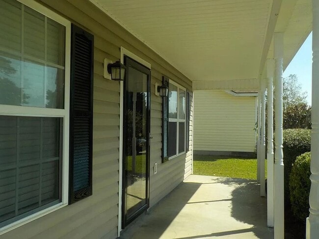 121 Danville Dr in Leesburg, GA - Building Photo - Building Photo