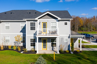 Pintail Crossing in Farmington, NY - Building Photo - Building Photo