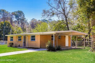 9246 Spottswood Rd in Jacksonville, FL - Building Photo