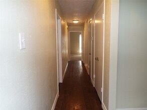 17322 Baronshire Dr in Houston, TX - Building Photo - Building Photo