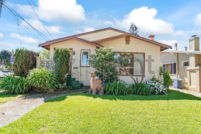 1240 Parker St in Berkeley, CA - Building Photo - Building Photo