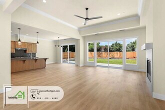 2856 River Dr in Redding, CA - Building Photo - Building Photo