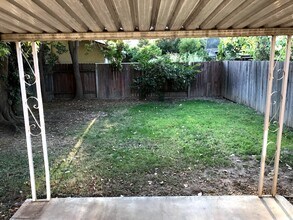 929 Bell St in Sacramento, CA - Building Photo - Building Photo