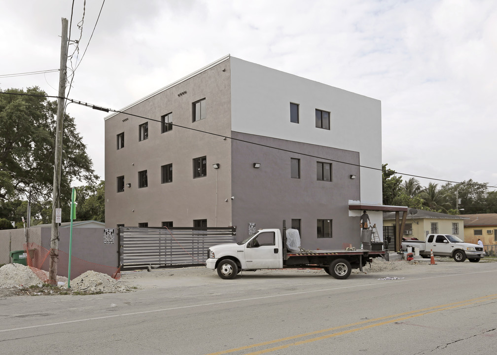 112 NE 71st St in Miami, FL - Building Photo