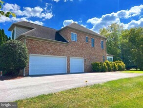 11018 Shalom Ln in Hagerstown, MD - Building Photo - Building Photo