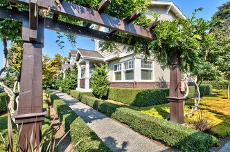 The Cottages at Houghton Beach in Kirkland, WA - Foto de edificio - Building Photo