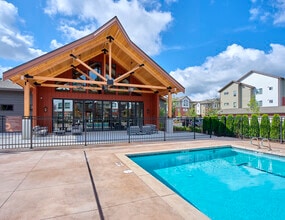 The Lodge in Marysville, WA - Foto de edificio - Building Photo
