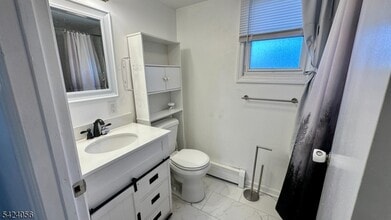 529 Valley Rd in Roselle Park, NJ - Building Photo - Building Photo