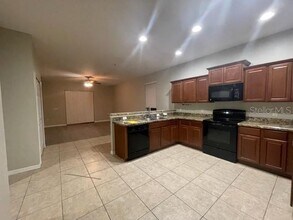 5188 Krenson Woods Ct in Lakeland, FL - Building Photo - Building Photo