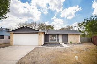 7506 Lincoln Village Dr in San Antonio, TX - Building Photo