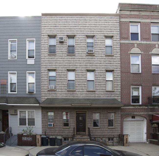 104 Jackson St in Brooklyn, NY - Foto de edificio - Building Photo