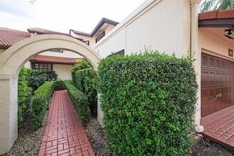 9318 NW 50th Doral Cir S in Doral, FL - Building Photo - Building Photo