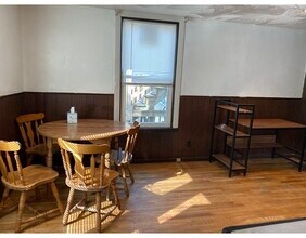 14 Johnson Ave-Unit -4 in Quincy, MA - Building Photo - Building Photo
