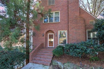 361 Delmont Dr NE in Atlanta, GA - Building Photo - Building Photo