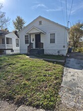 429 Shirley Ave in Ferguson, MO - Building Photo - Building Photo