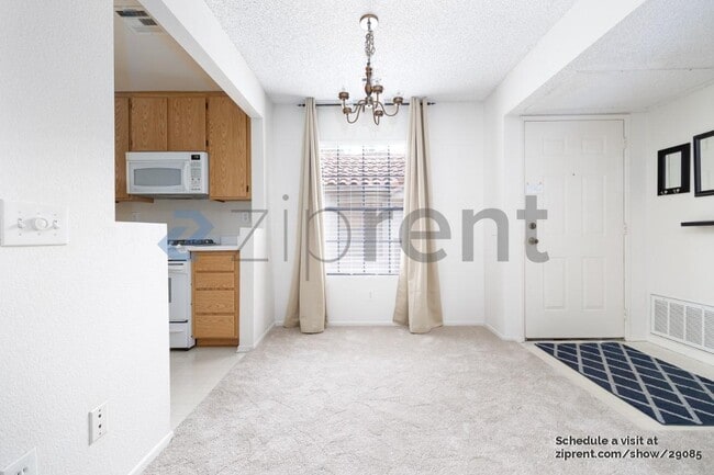 10347 Azuaga St in San Diego, CA - Building Photo - Building Photo