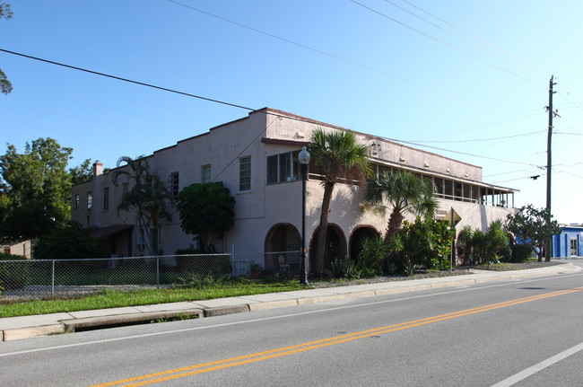 Kenmar Apartments in Nokomis, FL - Foto de edificio - Building Photo