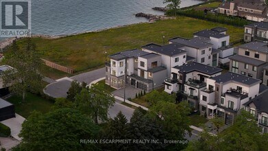 4 Sunrow Gate in Hamilton, ON - Building Photo - Building Photo