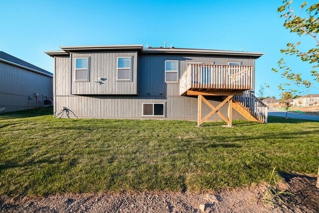 Eagle Ridge Luxury Rental Homes in Grain Valley, MO - Building Photo - Building Photo