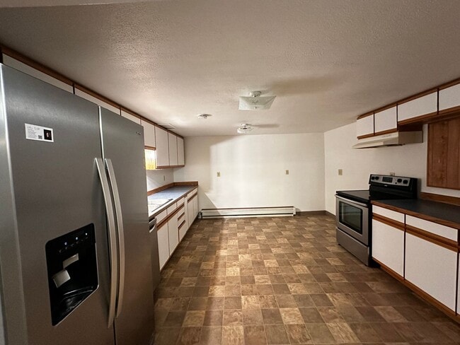 2439 Sunflower Loop in North Pole, AK - Building Photo - Building Photo