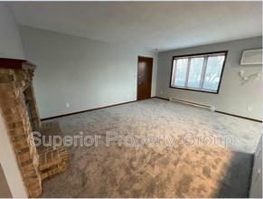 2 S Wickham Ct in Madison, WI - Building Photo - Building Photo