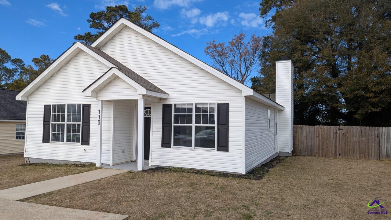 110 Chadwyck Ln in Bonaire, GA - Building Photo