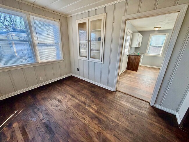 1011 Parklane St NW in Huntsville, AL - Building Photo - Building Photo