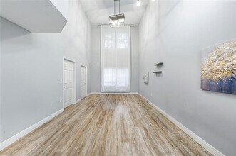 214 City View Dr in Fort Lauderdale, FL - Building Photo - Building Photo
