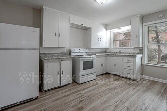 1312 16th St in Huntsville, TX - Building Photo - Building Photo