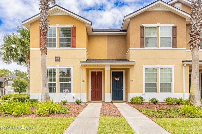 property at 4220 Plantation Oaks Blvd