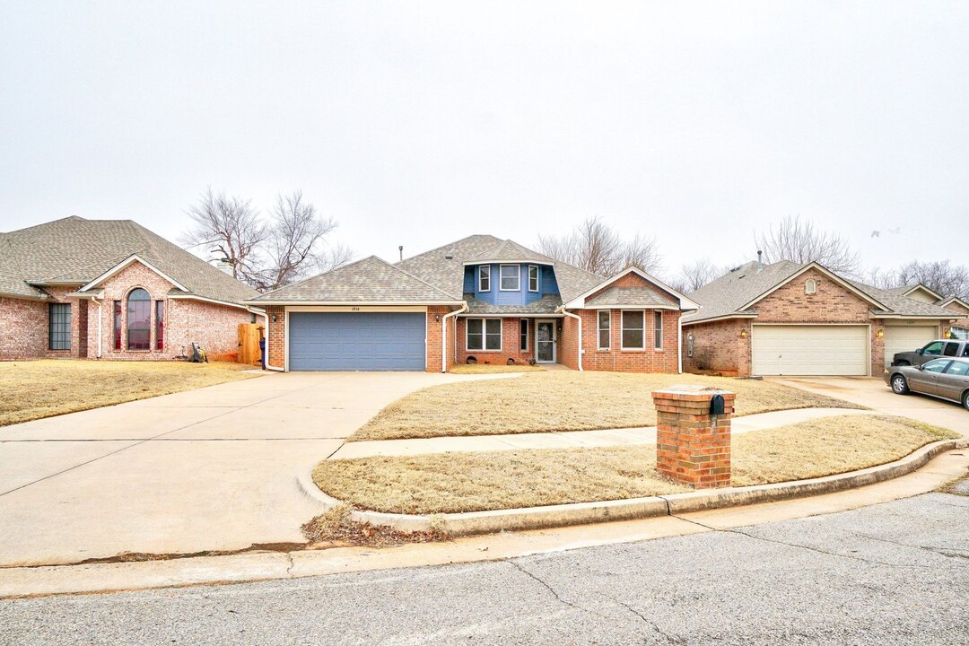 1316 NW 181st St in Edmond, OK - Building Photo