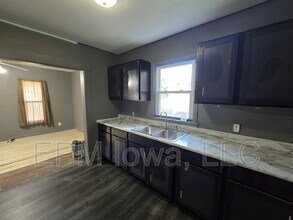 709 Kern St in Waterloo, IA - Building Photo - Building Photo