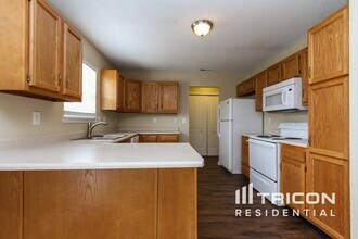 1745 Perry Commons Blvd in Indianapolis, IN - Building Photo - Building Photo