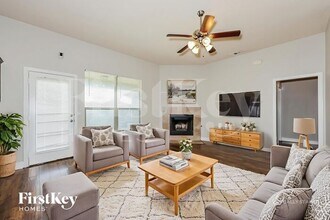 614 Canvas Ct in Lancaster, TX - Building Photo - Building Photo