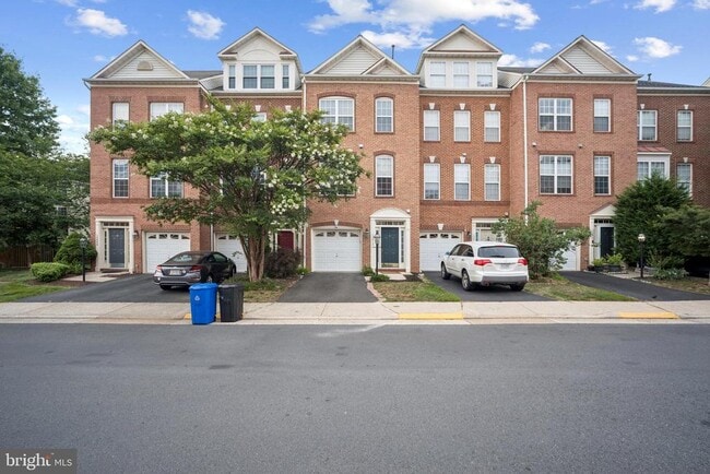 property at 13013 Park Crescent Cir