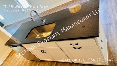 3915 Willow Gate Wy in Raleigh, NC - Building Photo - Building Photo