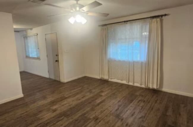 2221 E Donner Ave in Fresno, CA - Building Photo - Building Photo
