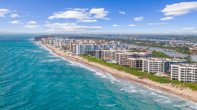 3230 S Ocean Blvd in Palm Beach, FL - Building Photo - Building Photo
