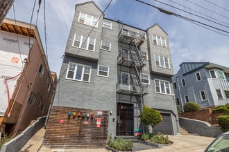 421 Van Dyke in Oakland, CA - Foto de edificio - Building Photo