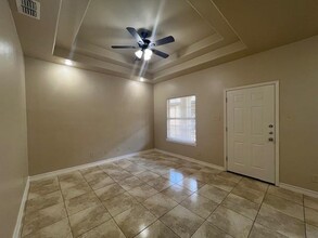 710 Alta Vista Dr in Laredo, TX - Building Photo - Building Photo