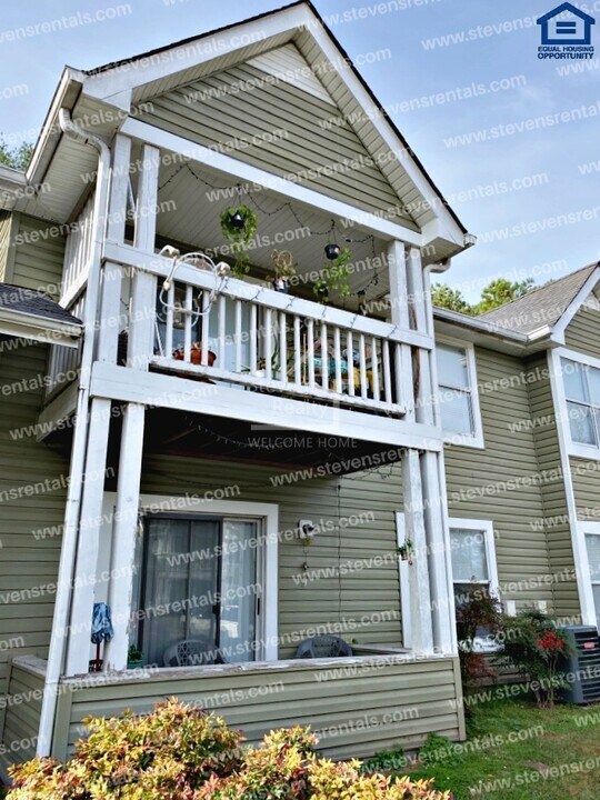 430 Oriole Dr in McMinnville, TN - Building Photo